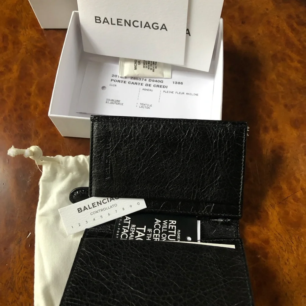 Balenciaga Giant Textured-Leather Cardholder